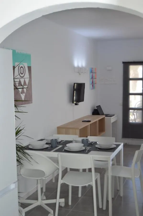 Lava Teneguia, 5 Guests In 2 Bedrooms Puerto del Carmen  0*, Puerto del Carmen (Lanzarote)