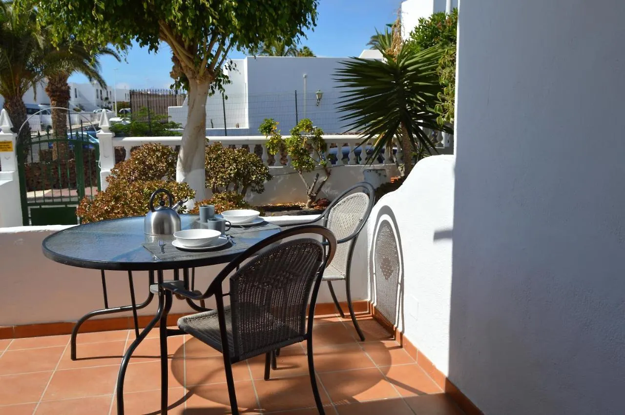 Lava Teneguia, 5 Guests In 2 Bedrooms Puerto del Carmen  0*, Puerto del Carmen (Lanzarote)