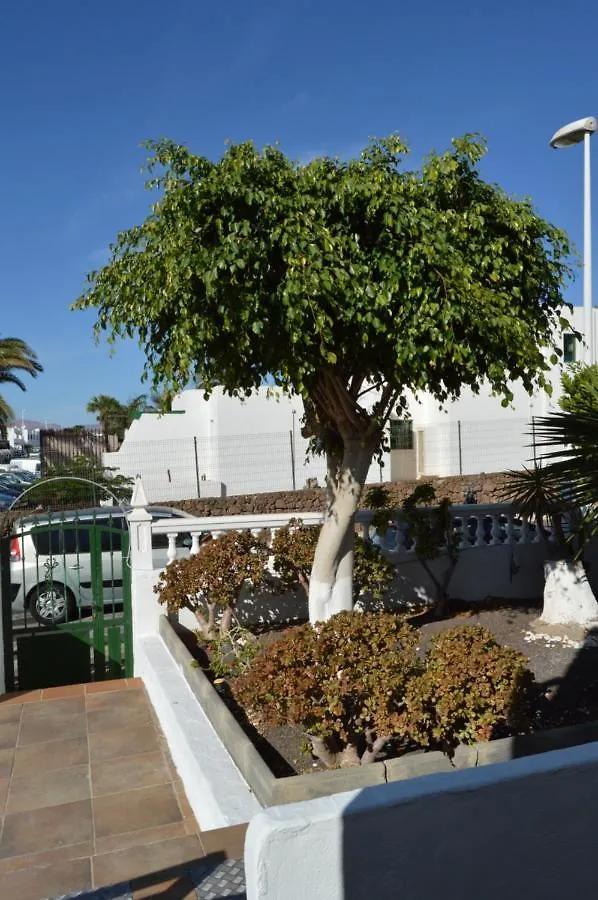 Lava Teneguia, 5 Guests In 2 Bedrooms Puerto del Carmen  0*, Puerto del Carmen (Lanzarote)